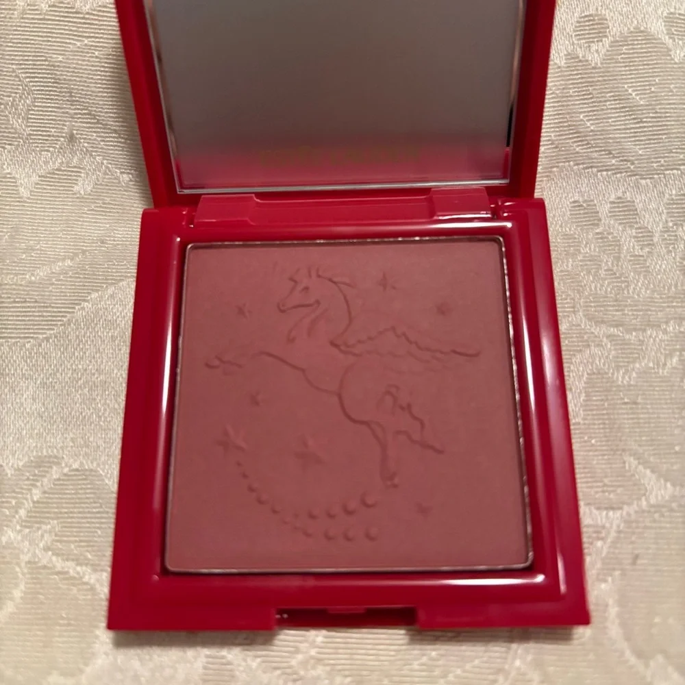 Estee Lauder Sculpting Blush in Rebellious Rose color (420) NWOT